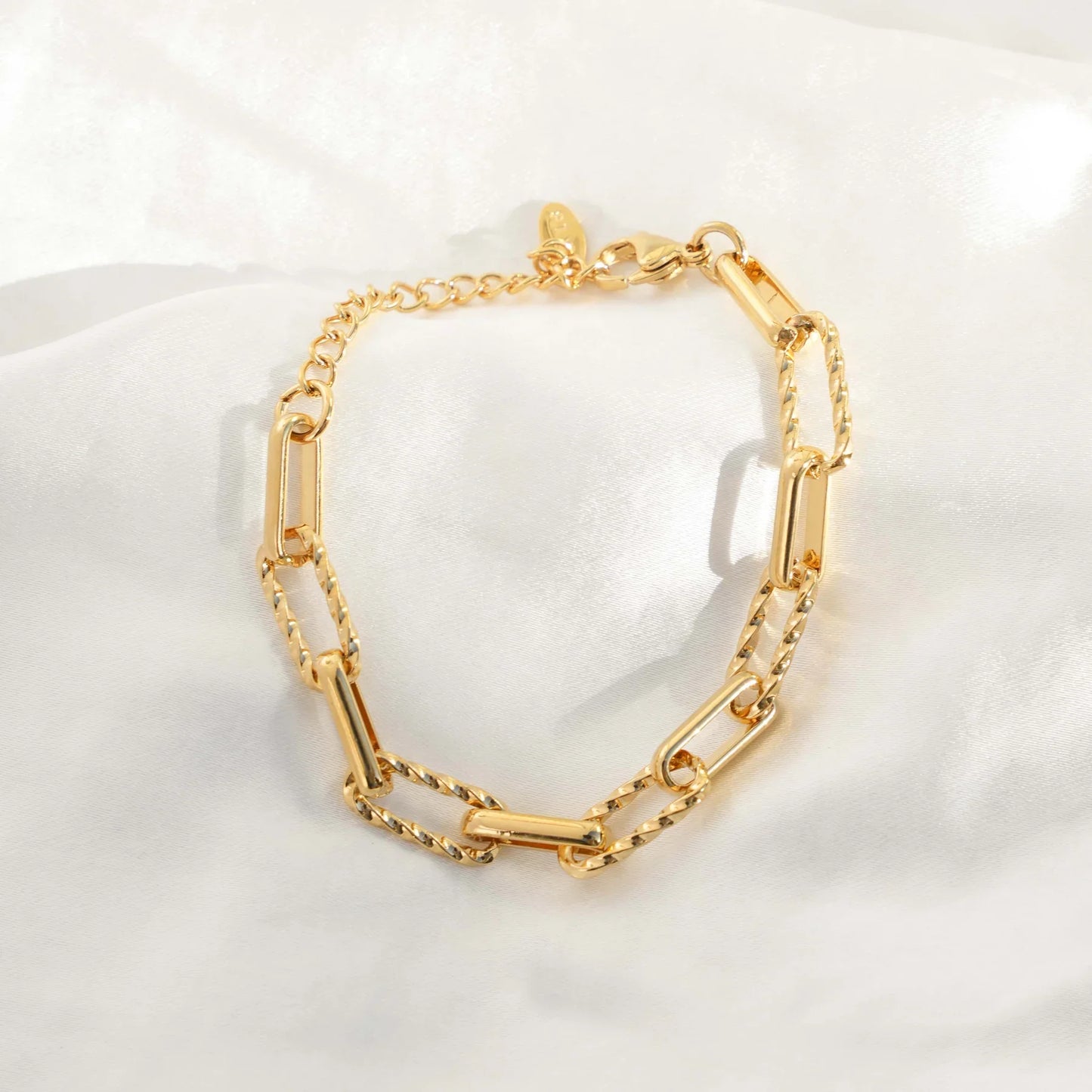 KOURTNEY - 18K GOLD CHAIN BRACELET